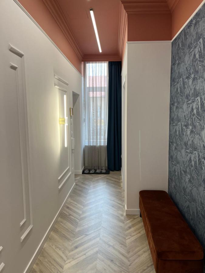Central Gallery Apartment Debrecen Exterior foto
